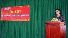 ThS.Trần Tuyết Minh - UVBTV, Trưởng ban Tuyên giáo Tỉnh ủy, Hiệu trưởng phát biểu chỉ đạo Hội thi