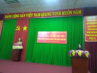 TS Nguyễn Thị Tuyết Mai - Phó Giám đốc Học viện Chính trị khu vực II phát biểu tại buổi bế giảng