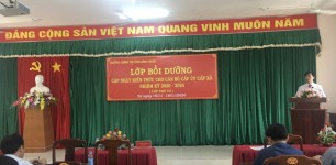 ThS. Nguyễn Thanh Thuyên  – Phó Hiệu trưởng phát biểu bế giảng