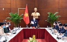 Thủ tướng Nguyễn Xuân Phúc chủ trì họp khẩn về tình hình dịch Covid-19 khi phát hiện thêm 82 trường hợp dương tính mới (Nguồn: https://ncov.moh.gov.vn): :