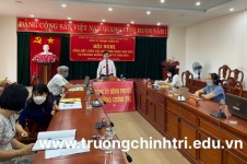 đồng chí Nguyễn Thanh Thuyên, Bí thư Đảng ủy phát biểu khai mạc Hội nghị