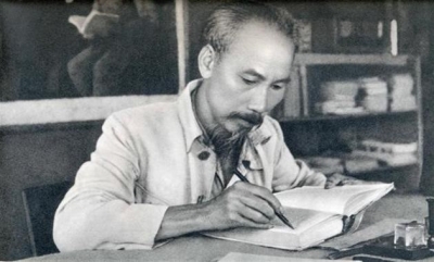 VẬN DỤNG PHONG CÁCH TƯ DUY HỒ CHÍ MINH TRONG GIẢNG DẠY LÝ LUẬN CHÍNH TRỊ Ở CÁC TRƯỜNG CHÍNH TRỊ HIỆN NAY